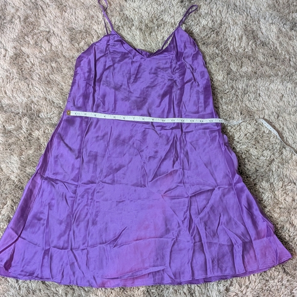 Victoria’s Secret Gold Label Lilac 100% Silk Nightgown – Size Small - Picture 2 of 9